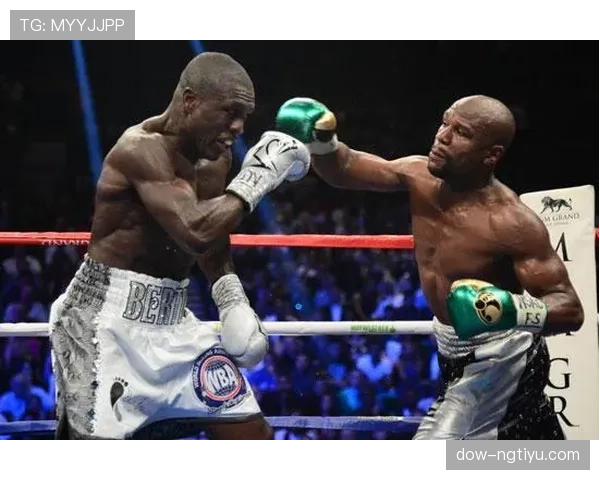 梅威瑟打完比赛回家连泳池水都是香槟味的