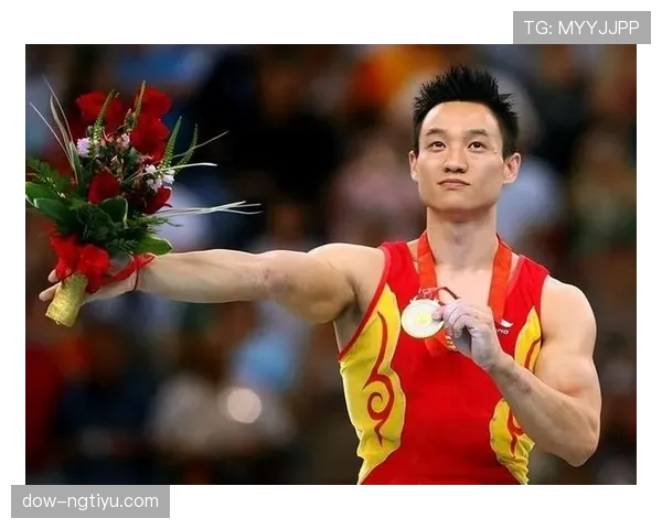 杨威那自律能把小区健身房都吓跑吧？